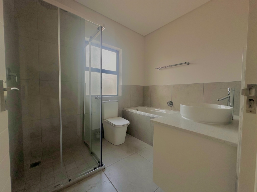 To Let 3 Bedroom Property for Rent in Laguna Sands Western Cape